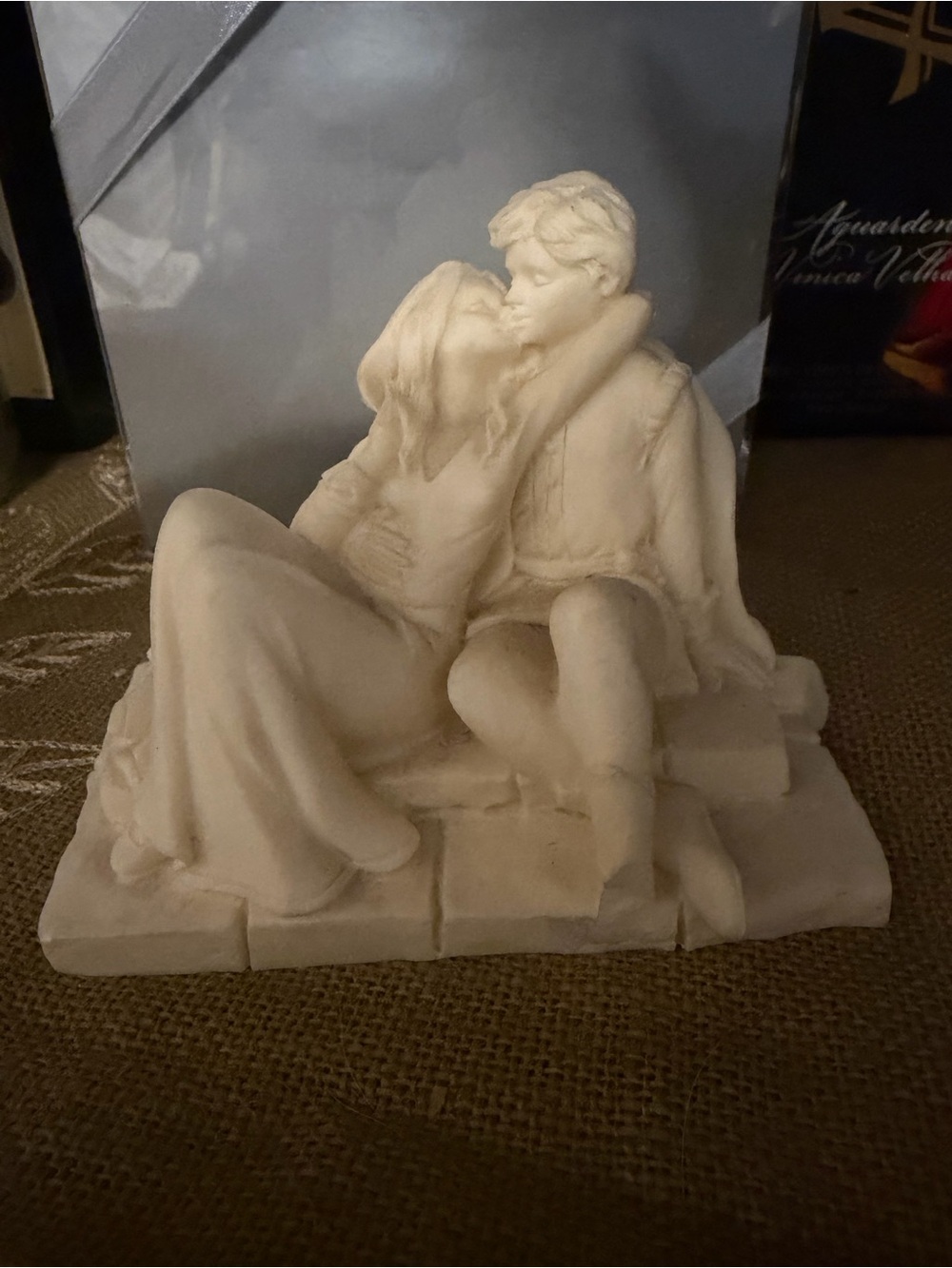 Romantic Couple Table Sculpture - Cream Home Art Figurine